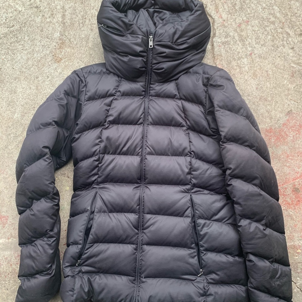 Patagonia Womens Downtown Loft Hooded Down Jacket